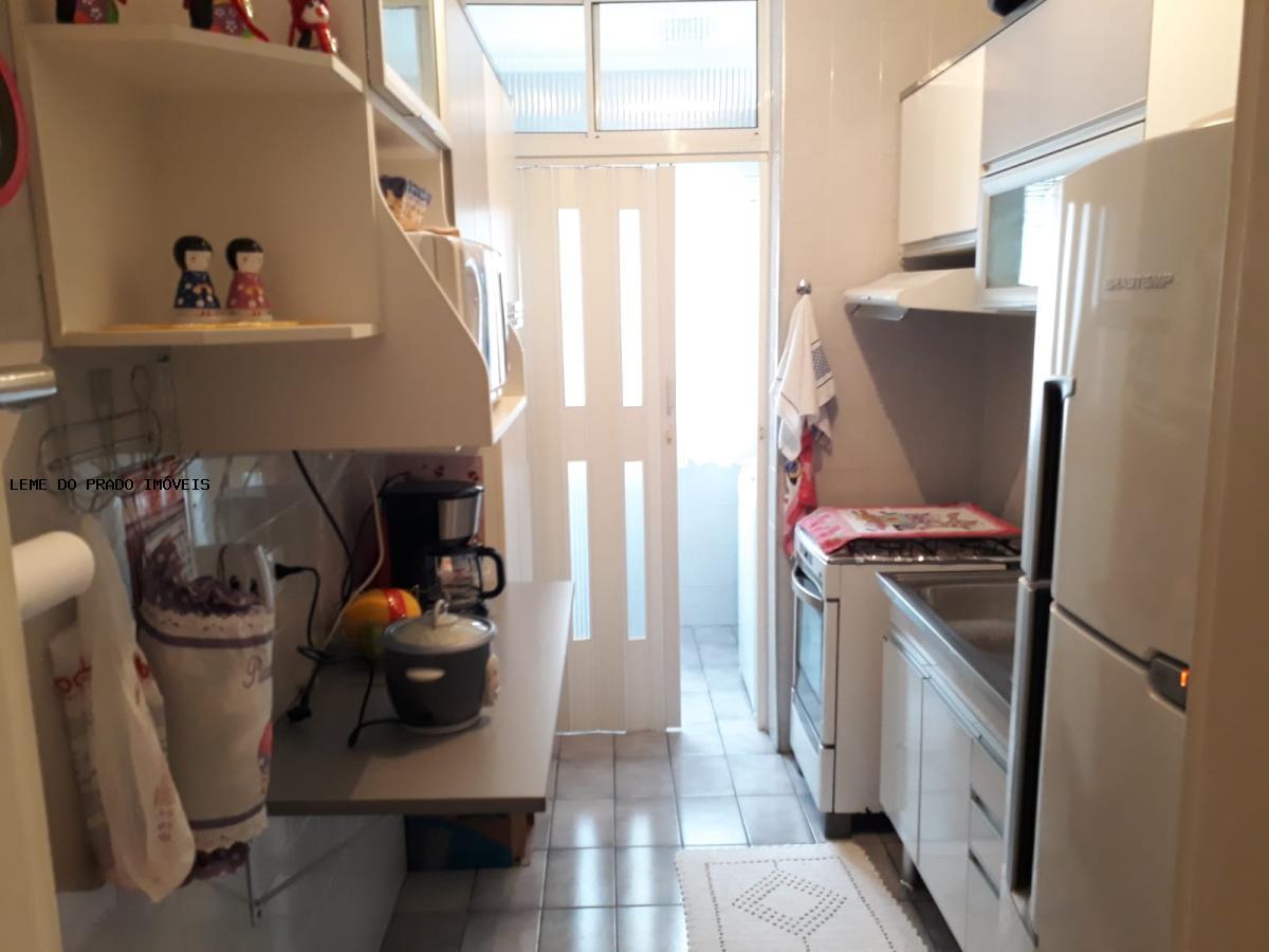 Apartamento à venda com 2 quartos, 55m² - Foto 11