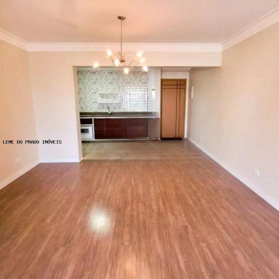 Apartamento à venda com 3 quartos, 101m² - Foto 1