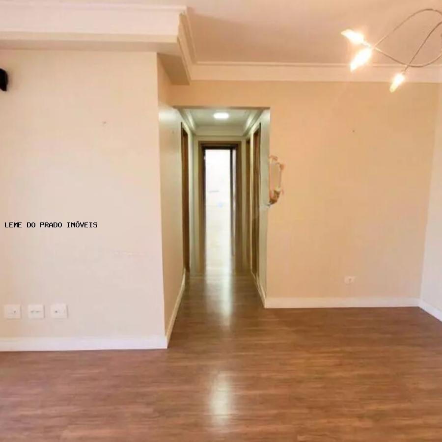 Apartamento à venda com 3 quartos, 101m² - Foto 3