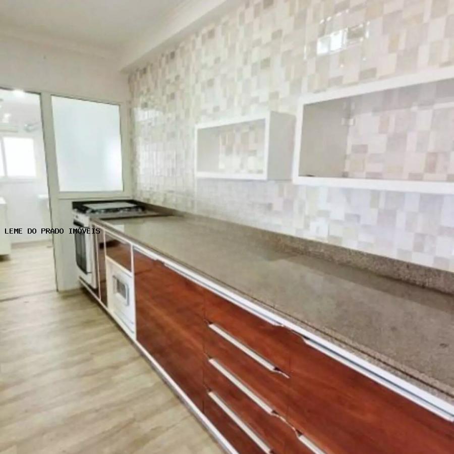 Apartamento à venda com 3 quartos, 101m² - Foto 10