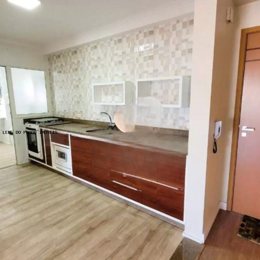 Apartamento à venda com 3 quartos, 101m² - Foto 11