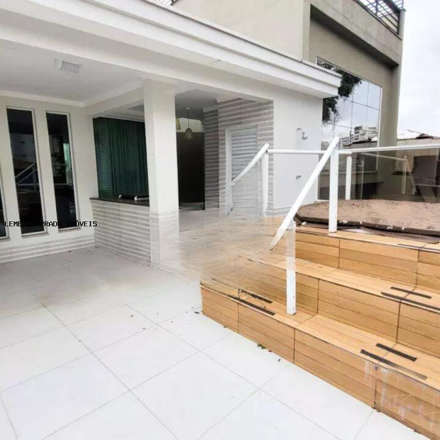 Sobrado à venda com 3 quartos, 210m² - Foto 2