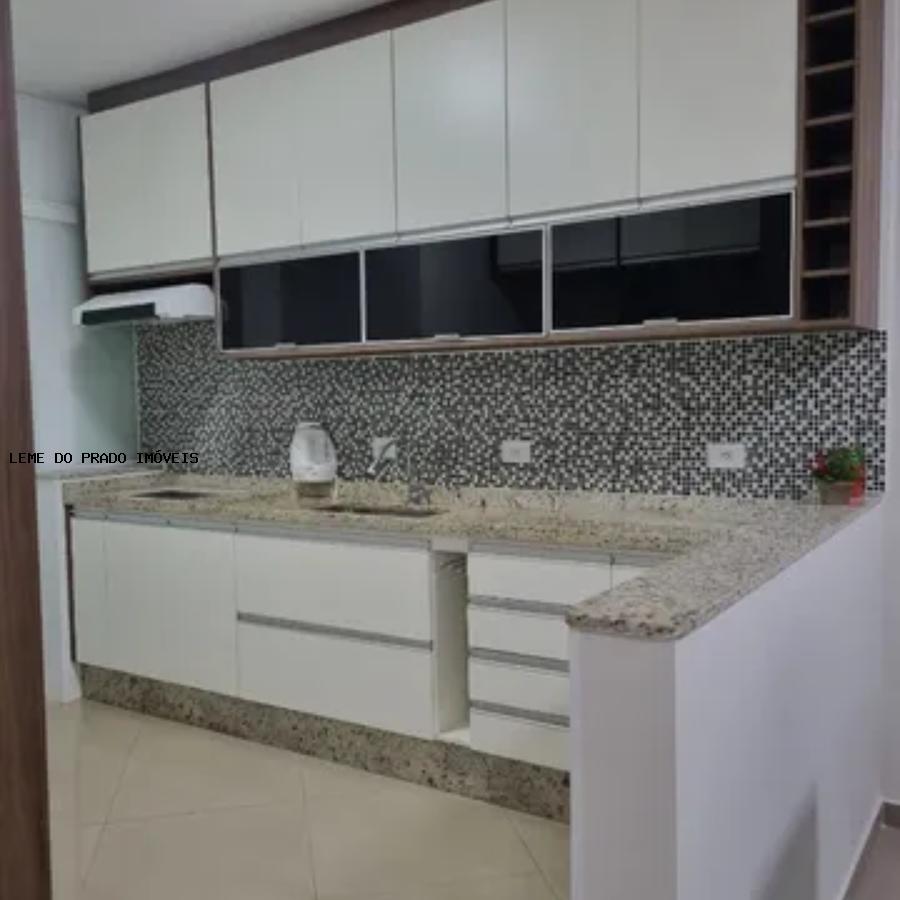 Apartamento à venda com 2 quartos, 62m² - Foto 7