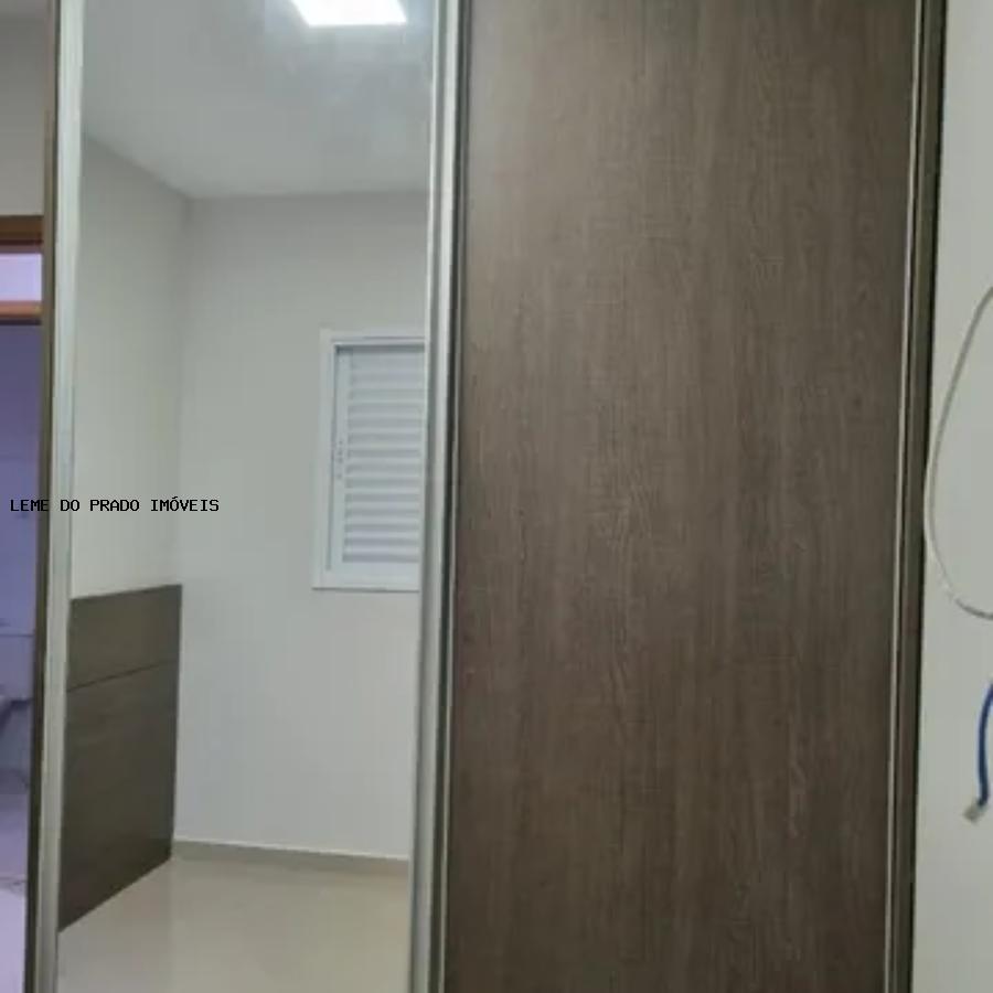 Apartamento à venda com 2 quartos, 62m² - Foto 10