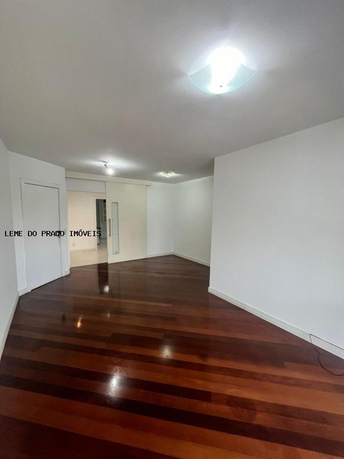 Apartamento à venda com 4 quartos, 136m² - Foto 2