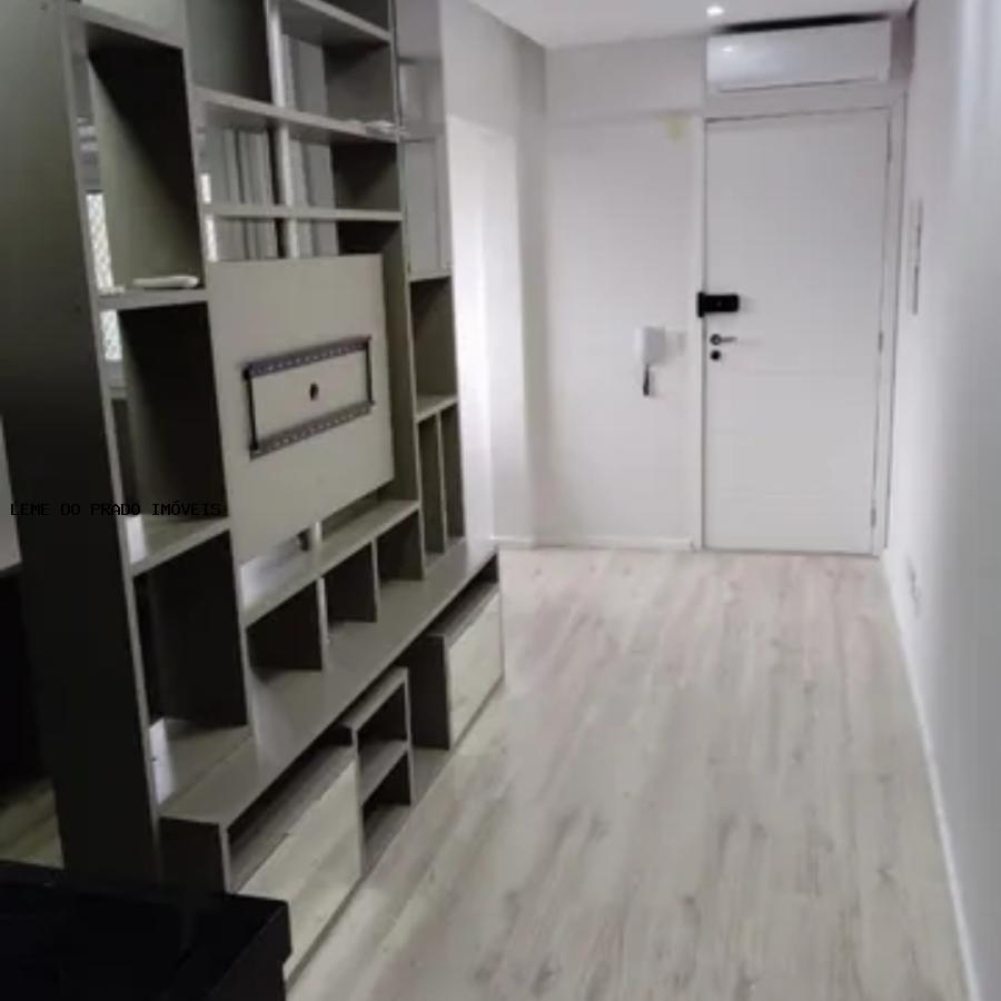 Apartamento à venda com 2 quartos, 43m² - Foto 2