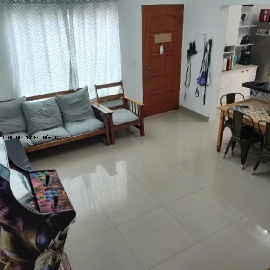 Sobrado à venda com 3 quartos, 120m² - Foto 2