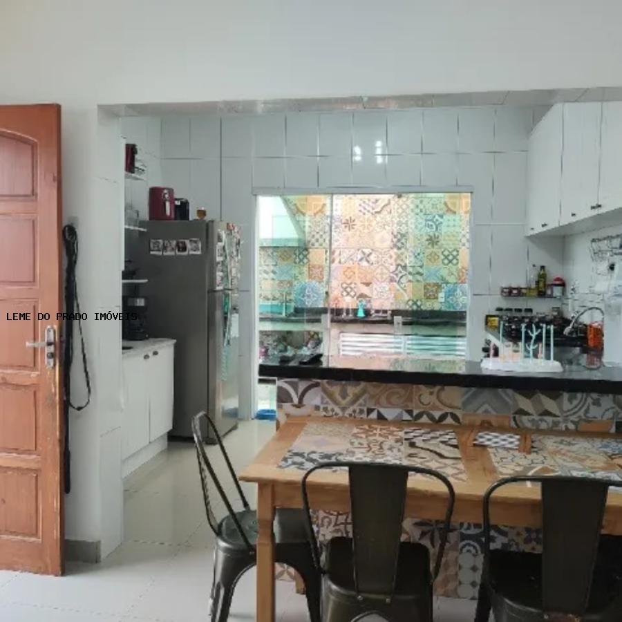 Sobrado à venda com 3 quartos, 120m² - Foto 3