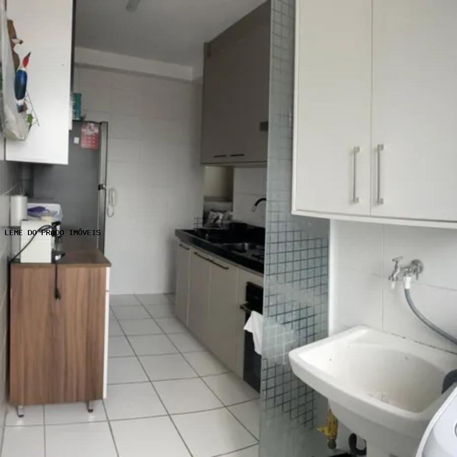 Apartamento à venda com 2 quartos, 45m² - Foto 2