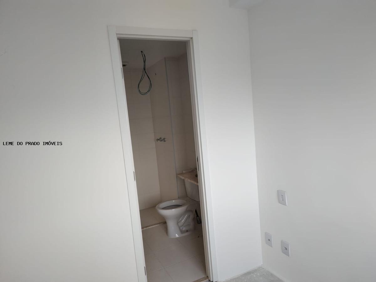 Apartamento à venda com 2 quartos, 53m² - Foto 15