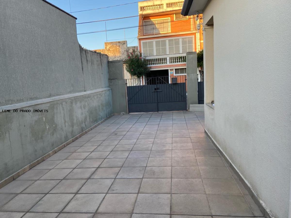 Casa à venda com 2 quartos, 240m² - Foto 8