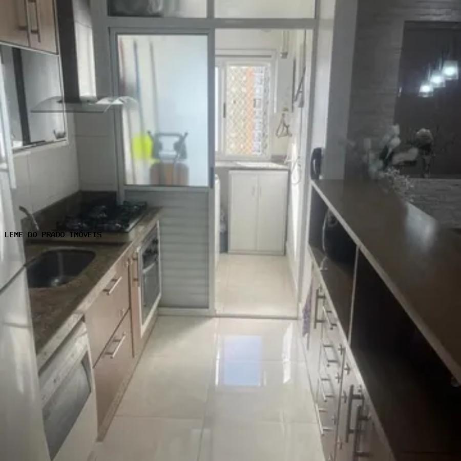 Apartamento à venda com 3 quartos, 76m² - Foto 5