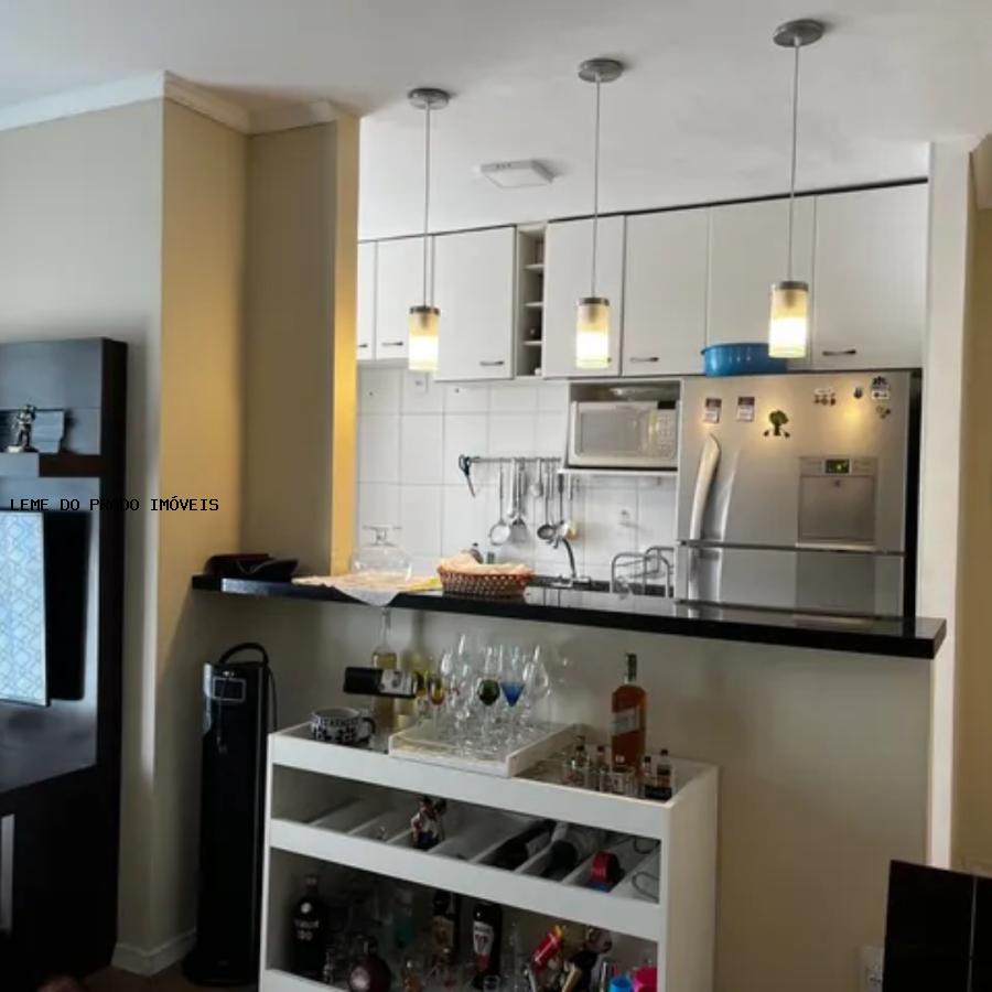 Apartamento à venda com 2 quartos, 66m² - Foto 13