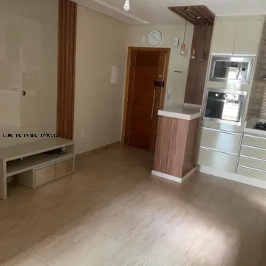 Apartamento à venda com 2 quartos, 53m² - Foto 2