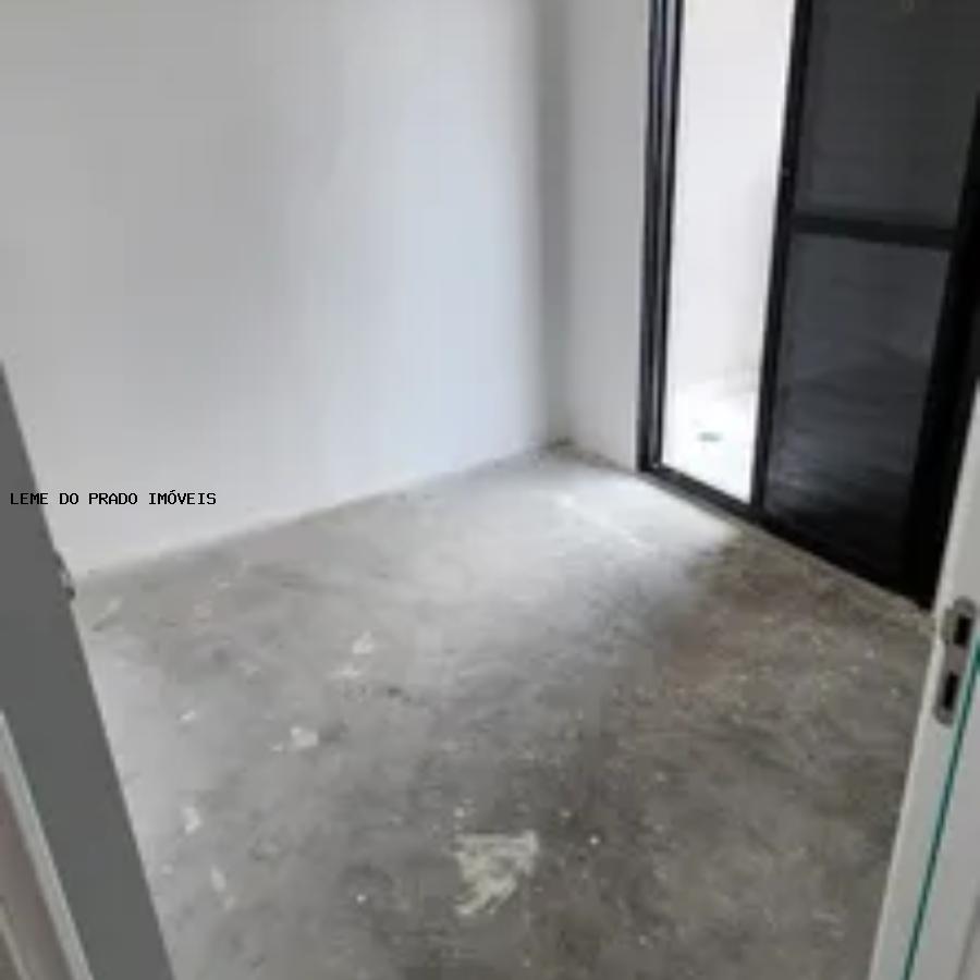 Apartamento à venda com 2 quartos, 34m² - Foto 6