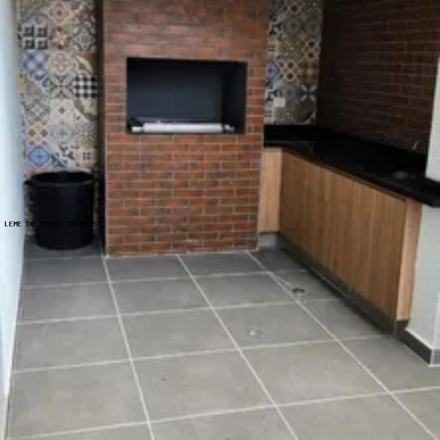 Apartamento à venda com 2 quartos, 34m² - Foto 18