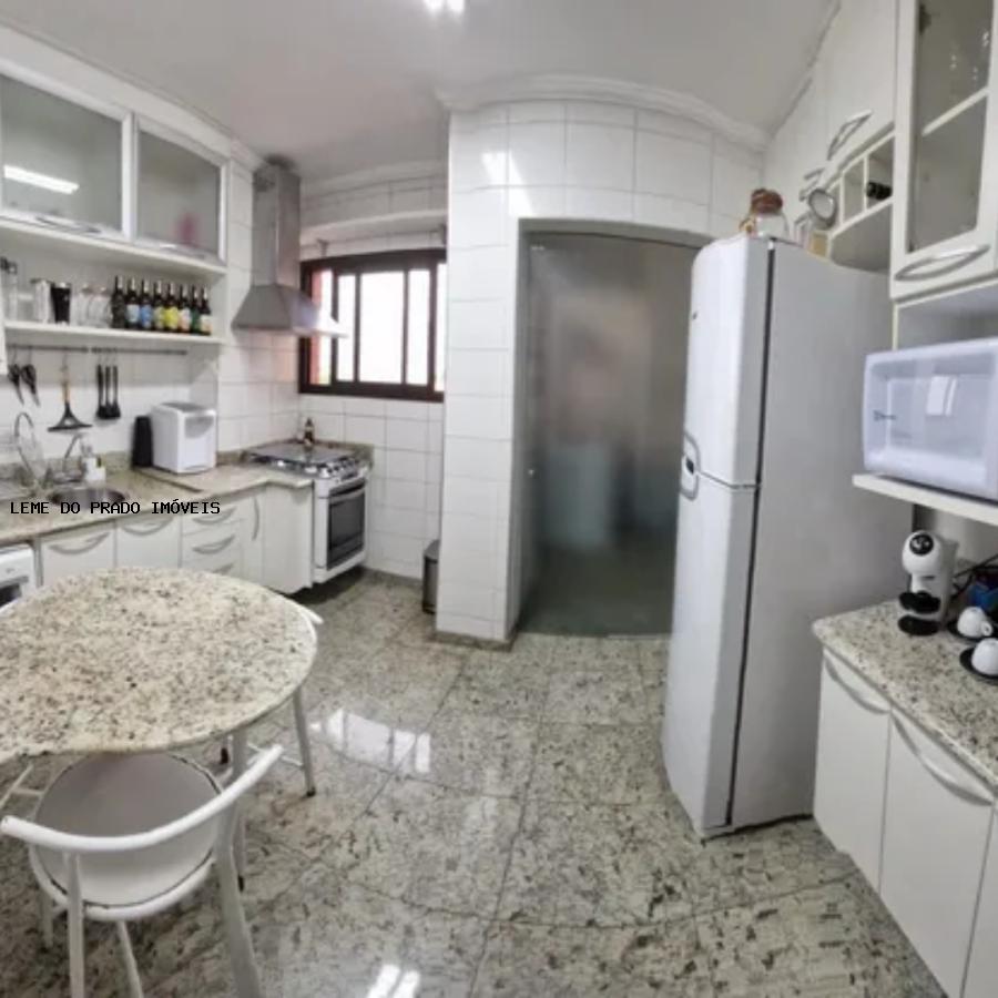 Apartamento à venda com 3 quartos, 75m² - Foto 2