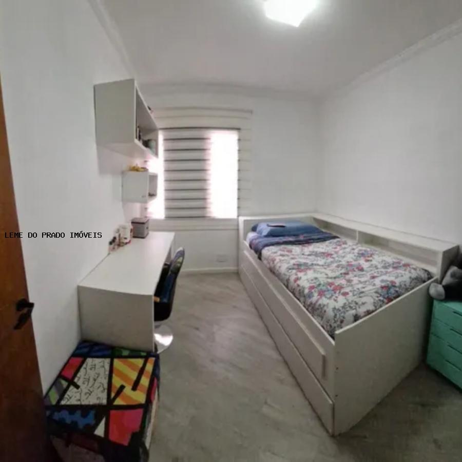 Apartamento à venda com 3 quartos, 75m² - Foto 4