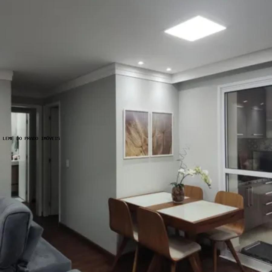 Apartamento à venda com 2 quartos, 72m² - Foto 5