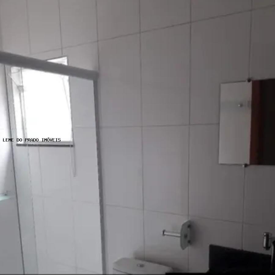 Apartamento à venda com 2 quartos, 67m² - Foto 5