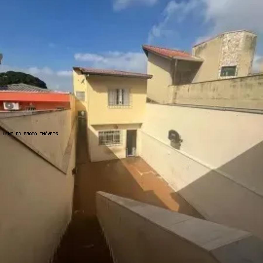 Sobrado à venda com 3 quartos, 220m² - Foto 4