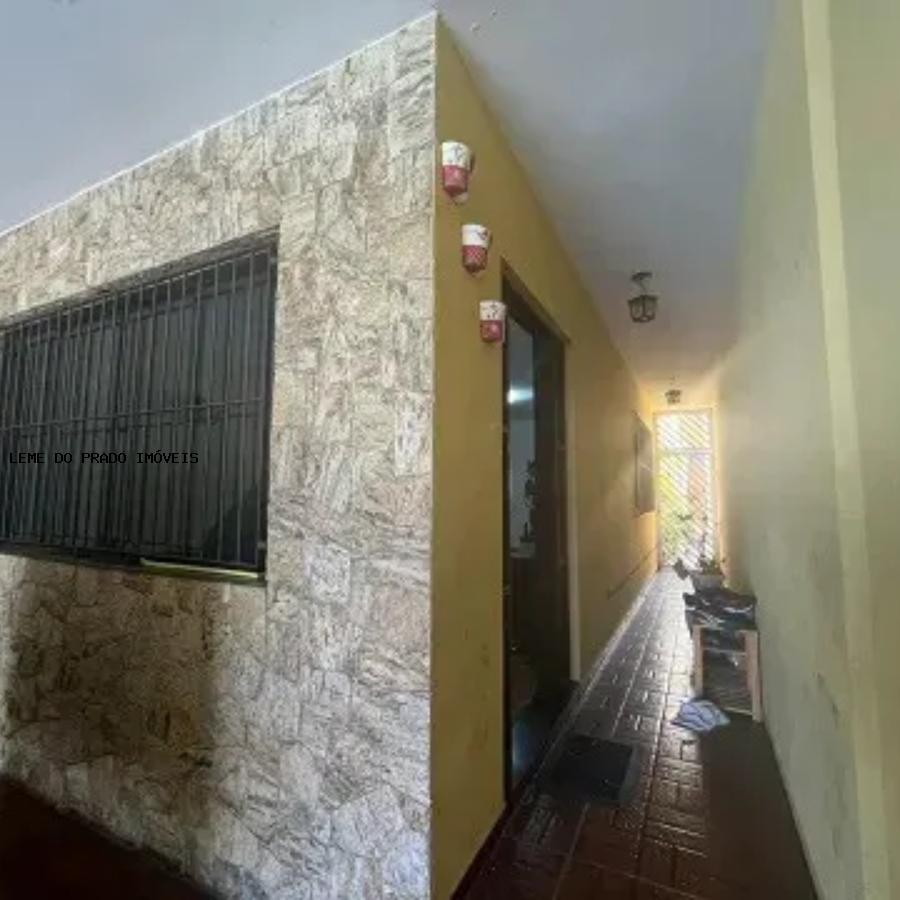 Sobrado à venda com 3 quartos, 220m² - Foto 8