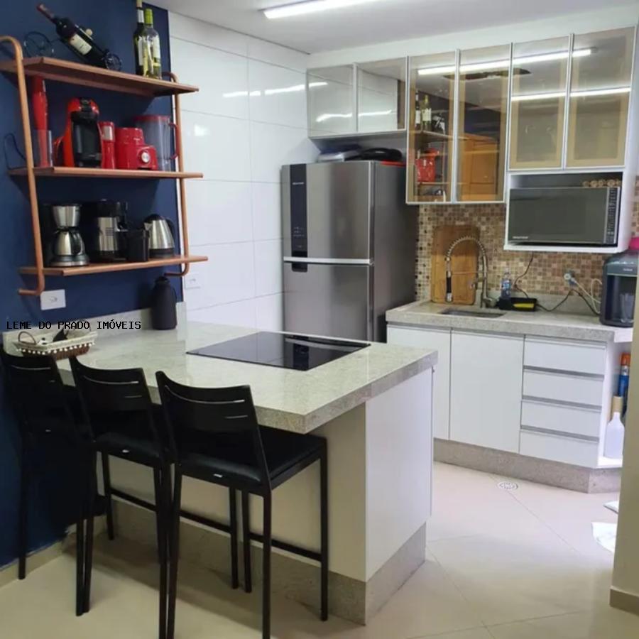 Apartamento à venda com 3 quartos, 133m² - Foto 1