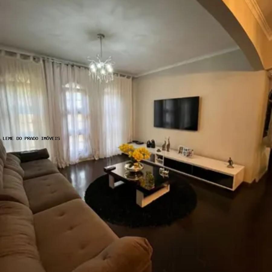 Sobrado à venda com 3 quartos, 243m² - Foto 5