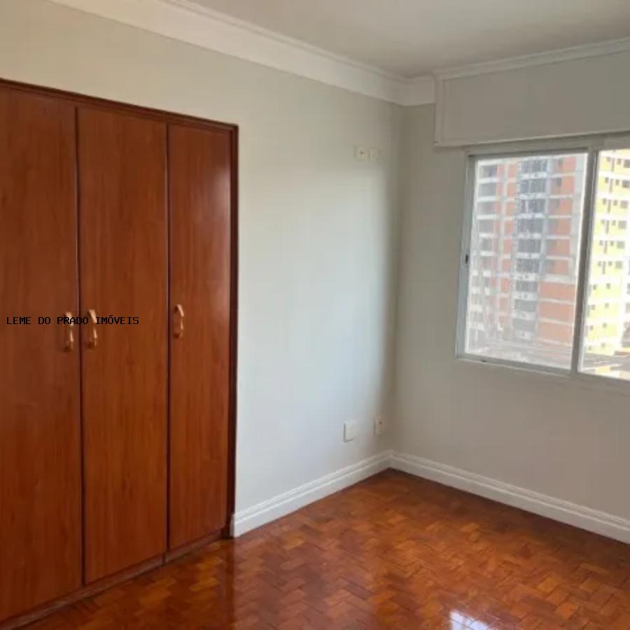 Apartamento à venda com 3 quartos, 130m² - Foto 11