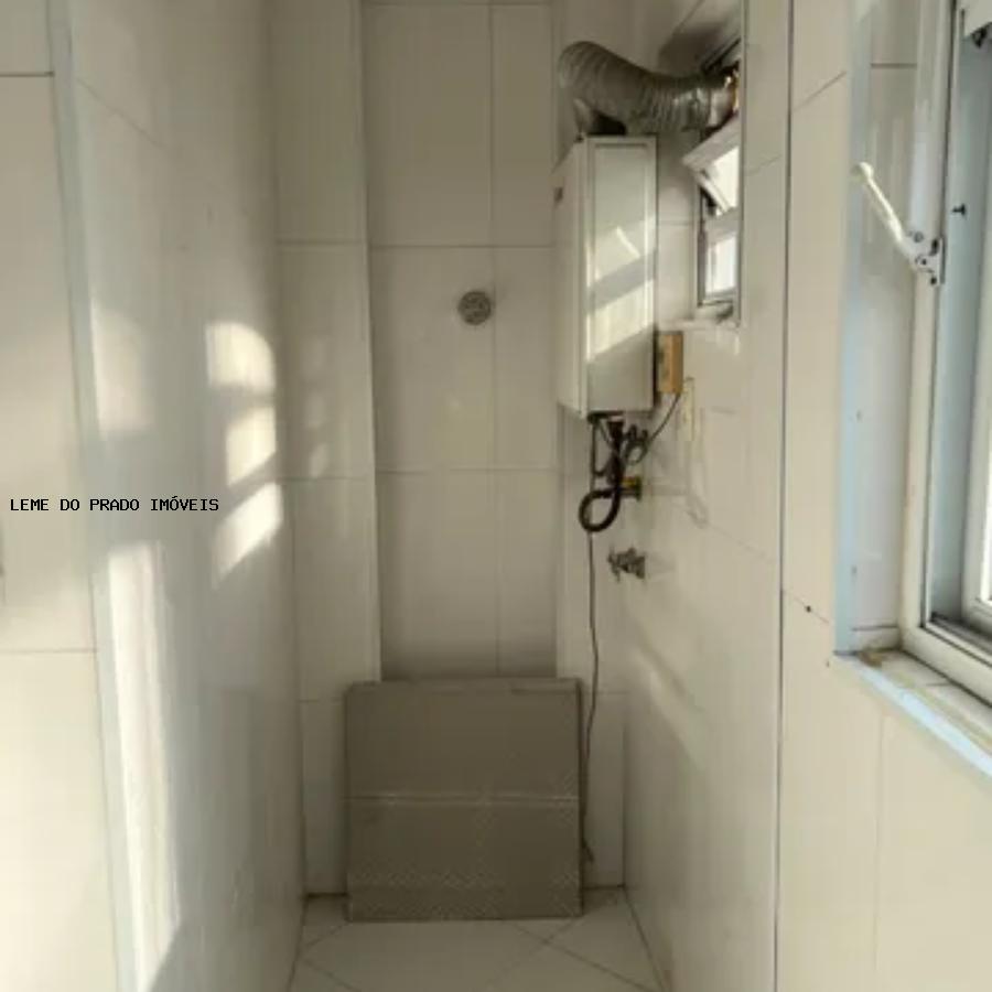 Apartamento à venda com 3 quartos, 130m² - Foto 16