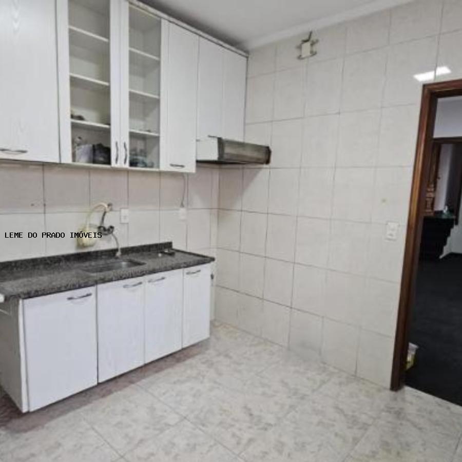 Casa à venda com 2 quartos, 117m² - Foto 8