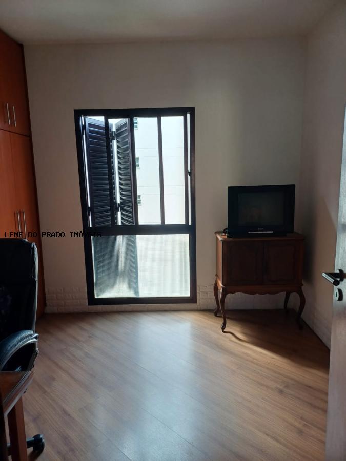 Apartamento à venda com 3 quartos, 143m² - Foto 8