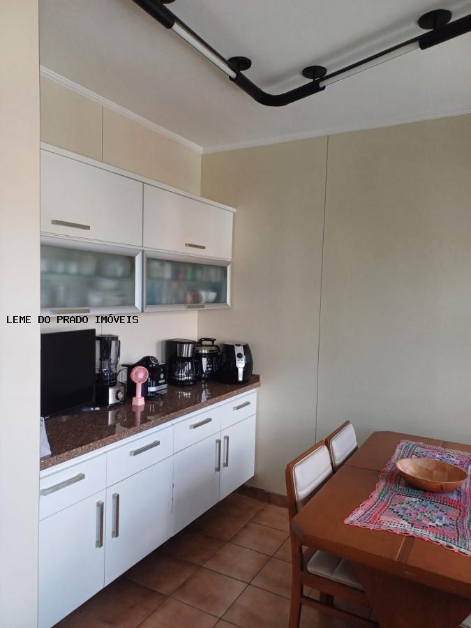 Apartamento à venda com 3 quartos, 143m² - Foto 11