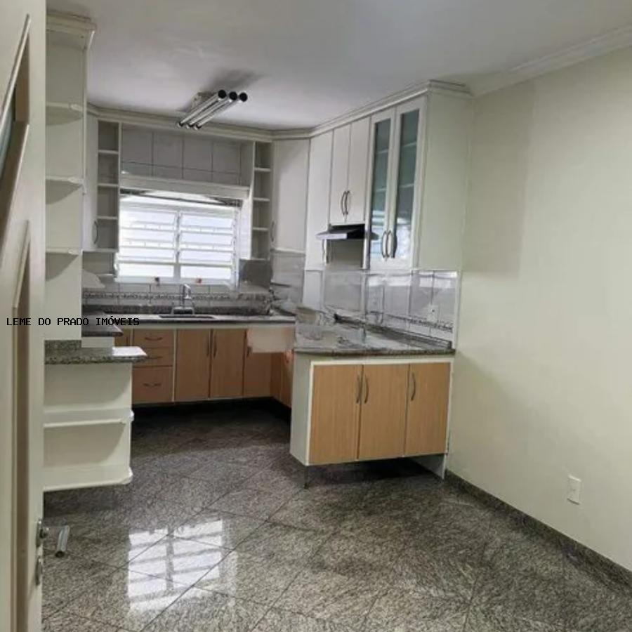 Sobrado para alugar com 3 quartos, 300m² - Foto 8