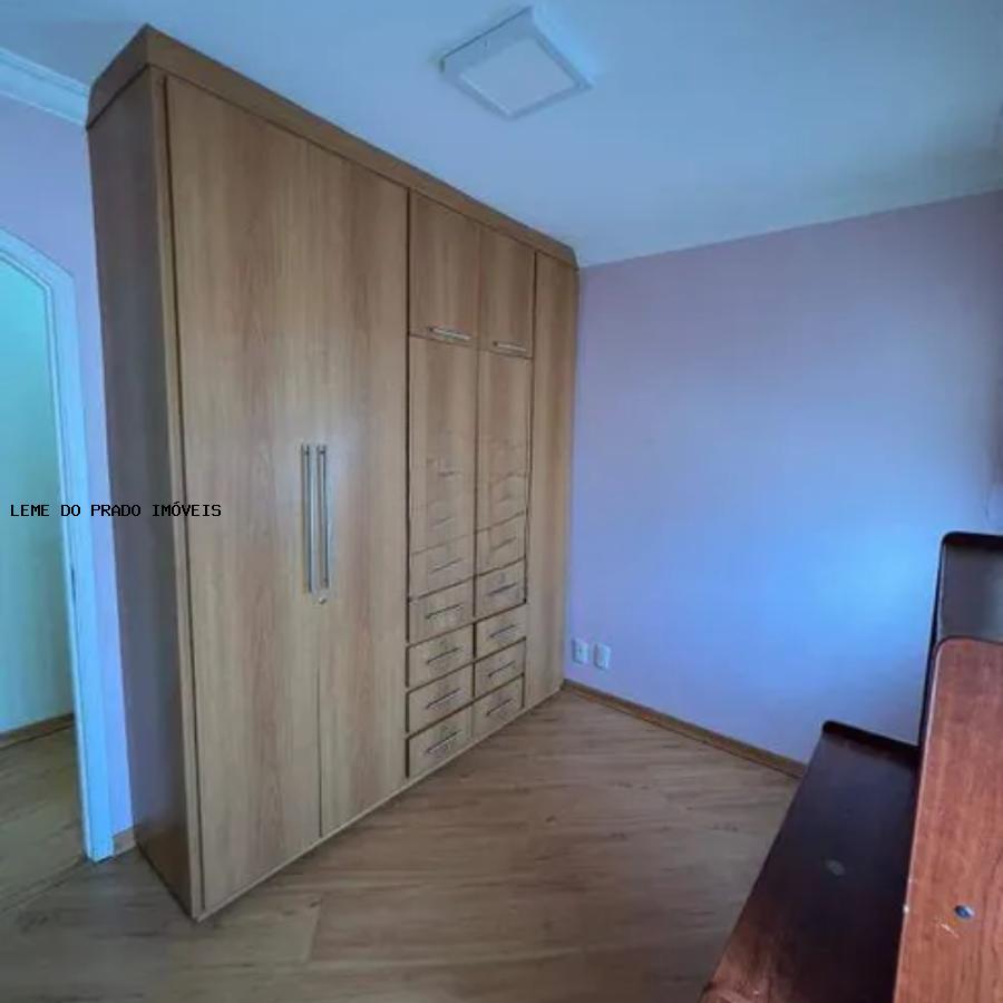 Sobrado para alugar com 3 quartos, 300m² - Foto 14