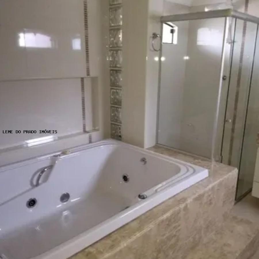 Sobrado à venda com 3 quartos, 300m² - Foto 3