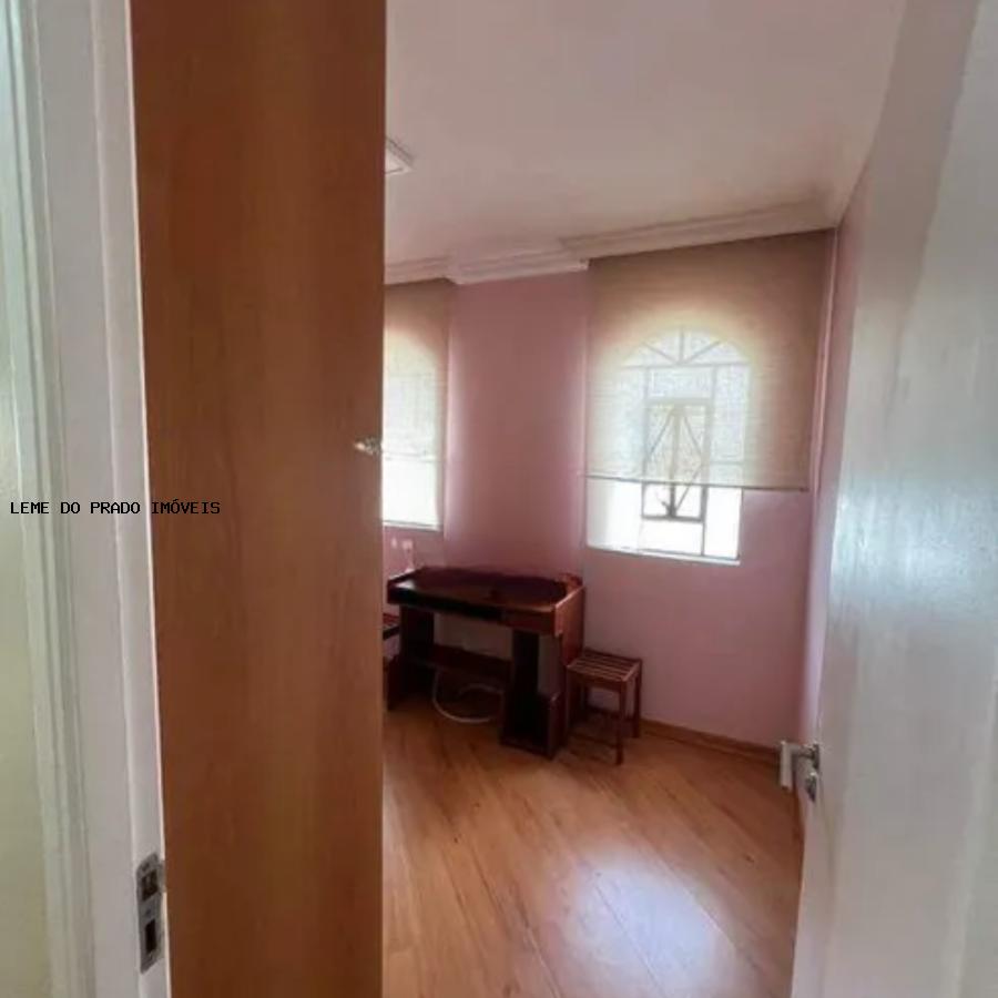 Sobrado à venda com 3 quartos, 300m² - Foto 13