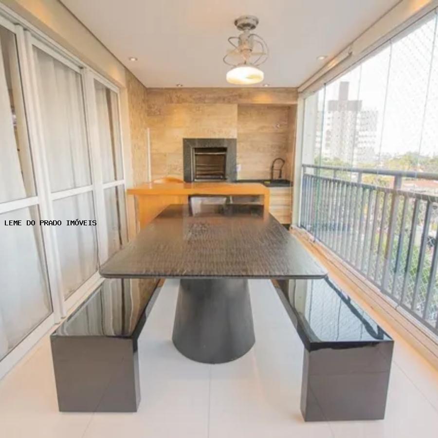 Apartamento à venda com 3 quartos, 148m² - Foto 1