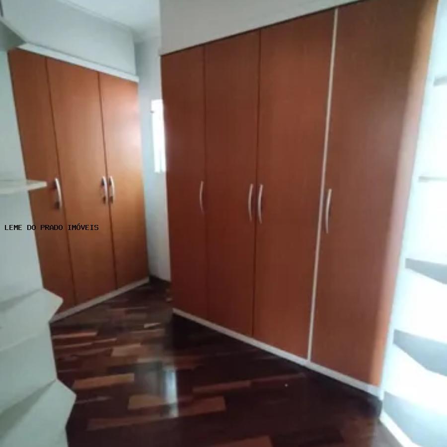 Sobrado para alugar com 3 quartos, 297m² - Foto 12