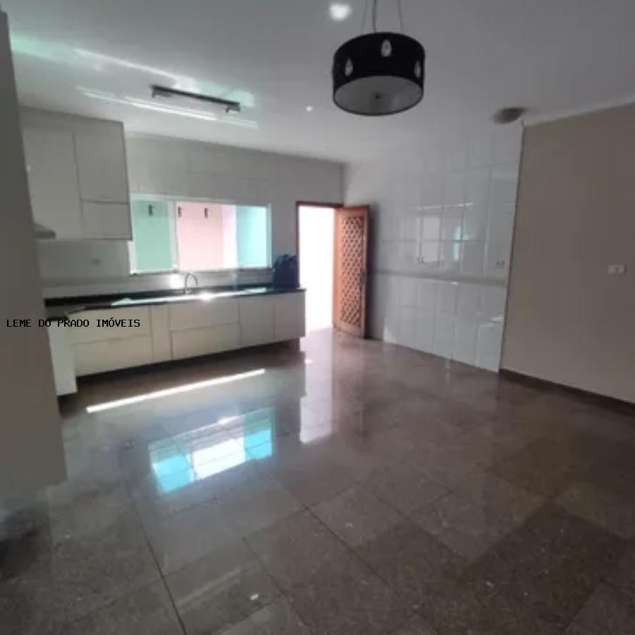 Sobrado para alugar com 3 quartos, 297m² - Foto 16