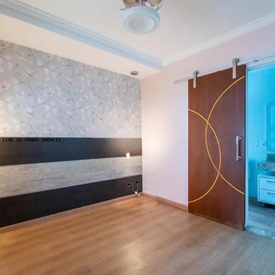 Sobrado à venda com 3 quartos, 333m² - Foto 35