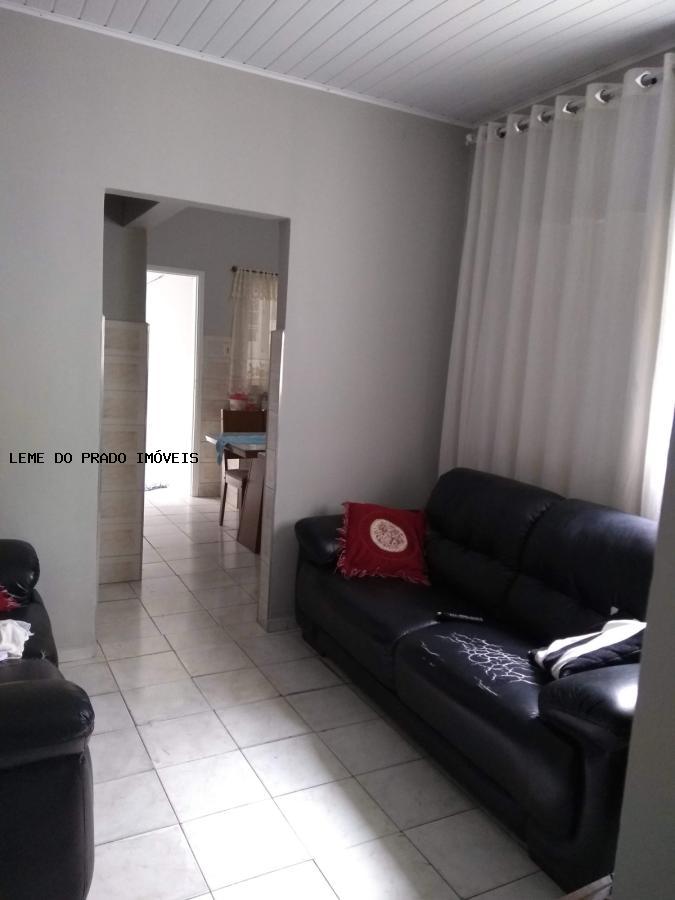 Casa à venda com 3 quartos, 120m² - Foto 2