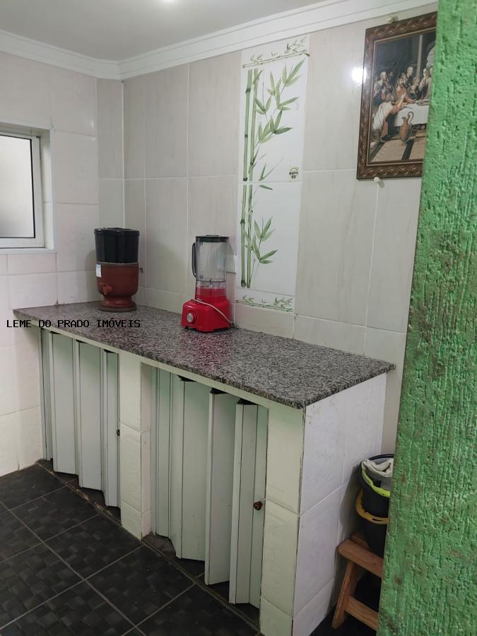 Sobrado à venda com 2 quartos, 212m² - Foto 13