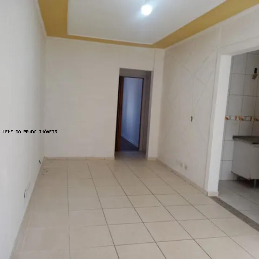 Apartamento à venda com 2 quartos, 62m² - Foto 1