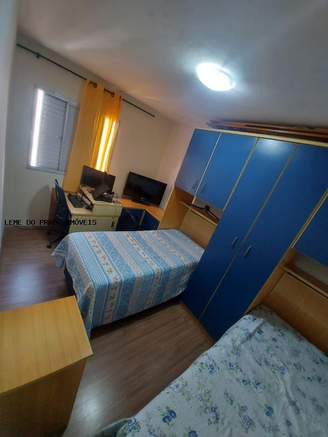 Apartamento à venda com 2 quartos, 55m² - Foto 17