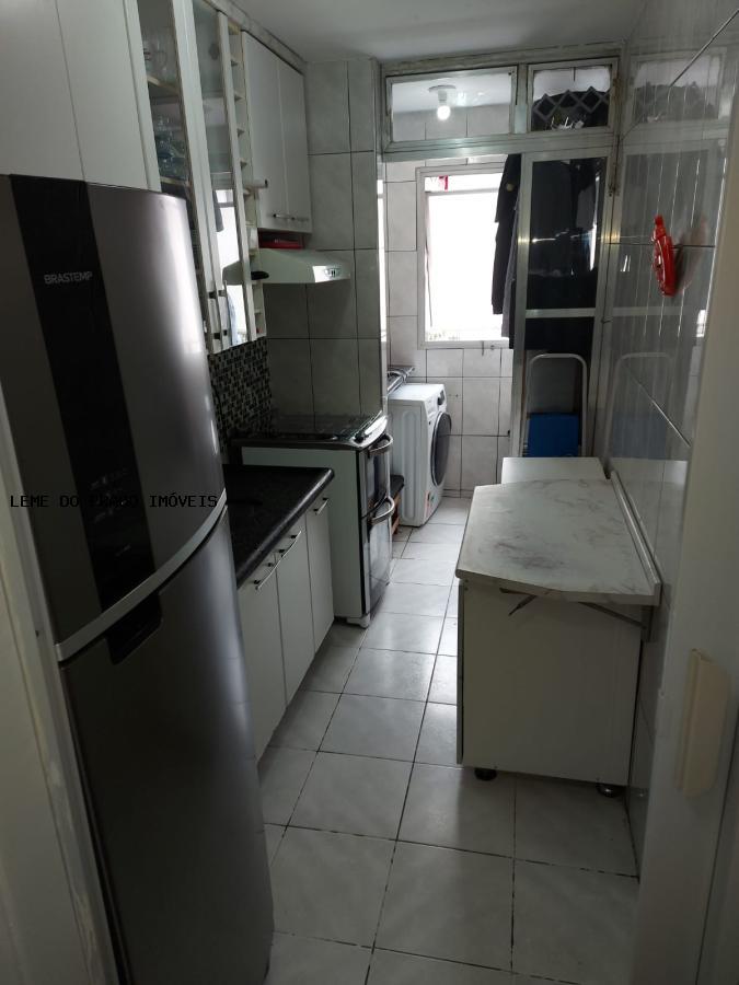 Apartamento à venda com 2 quartos, 55m² - Foto 21