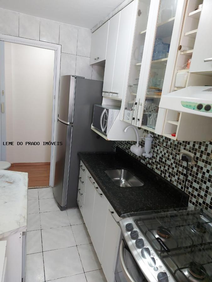 Apartamento à venda com 2 quartos, 55m² - Foto 31