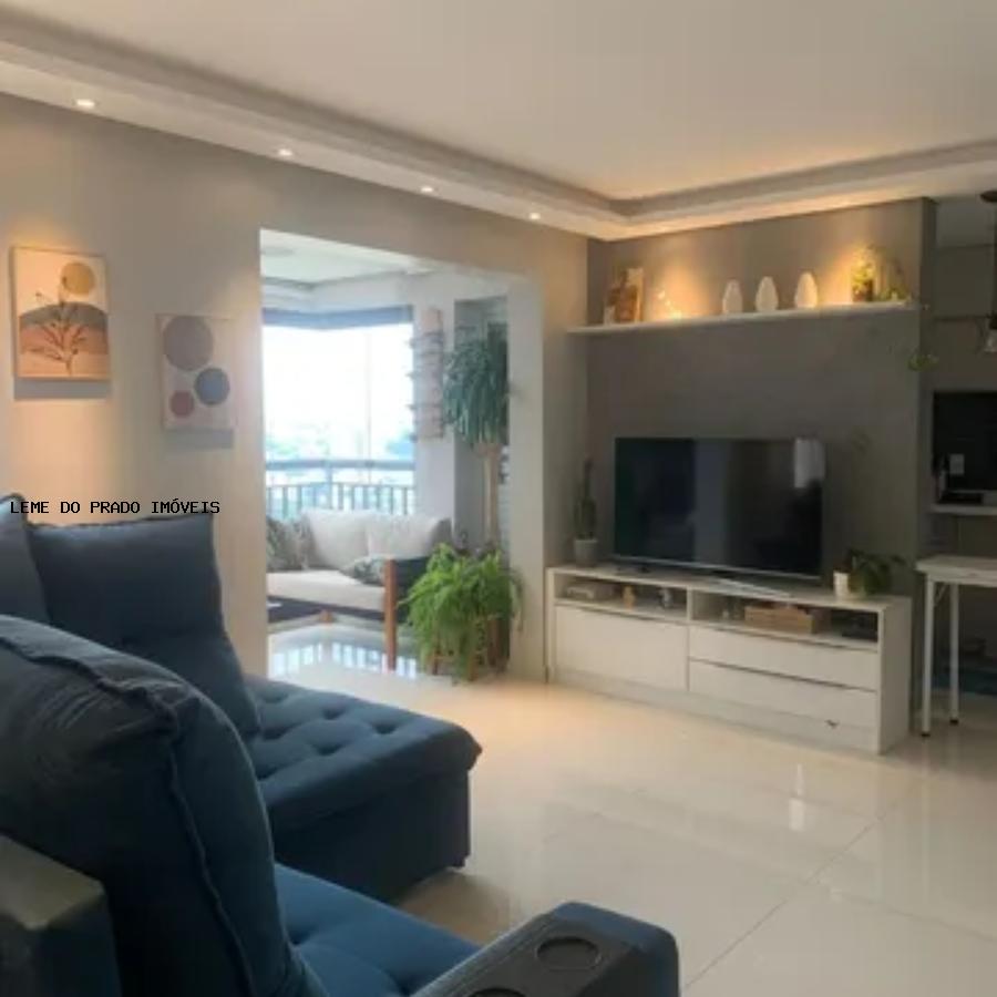 Apartamento à venda com 2 quartos, 70m² - Foto 1