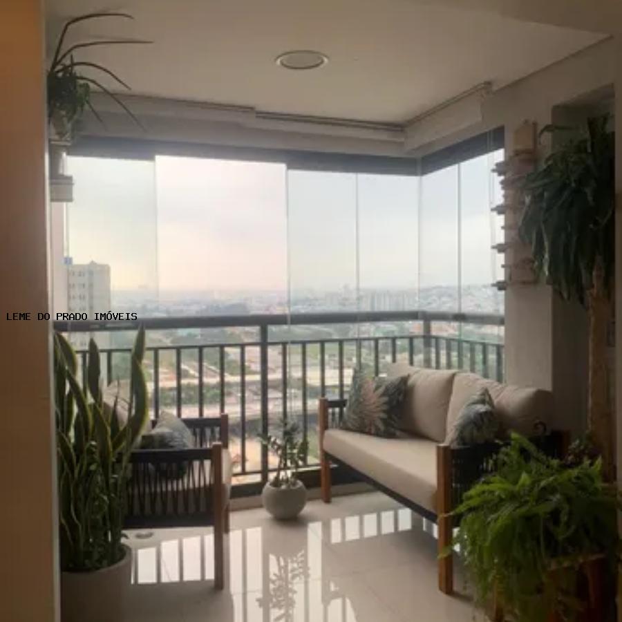 Apartamento à venda com 2 quartos, 70m² - Foto 3