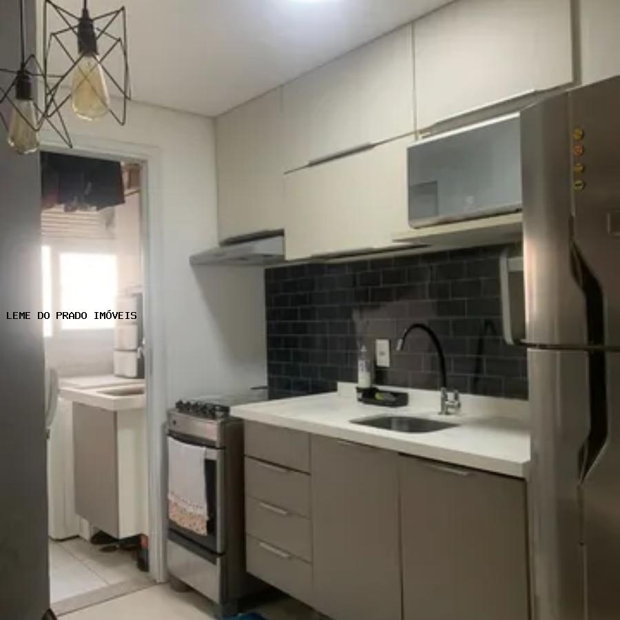 Apartamento à venda com 2 quartos, 70m² - Foto 9